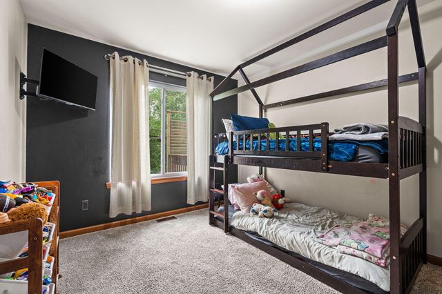 5407 Marigold Lane, Valparaiso, IN 46383