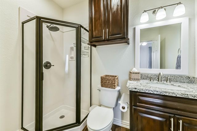 429 Jeanie Lynne Circle, Tiki Island, TX 77554