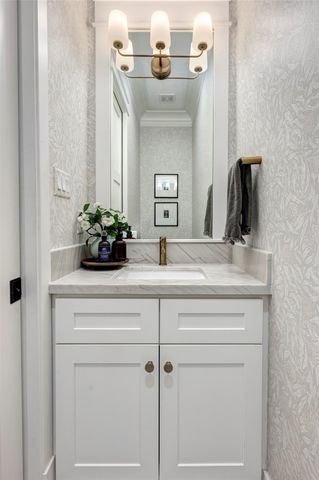 1227 Waverly Street, Houston, TX 77008