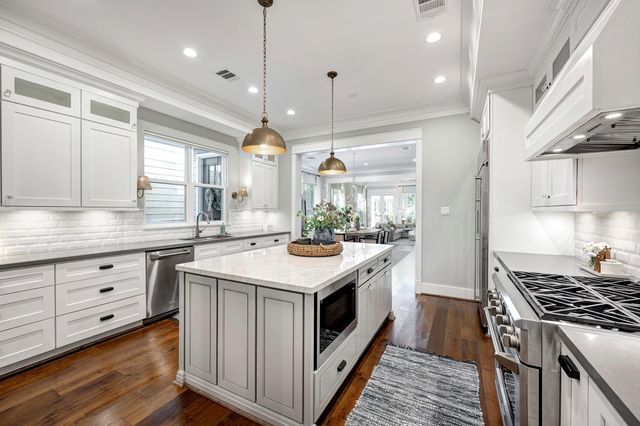 1227 Waverly Street, Houston, TX 77008