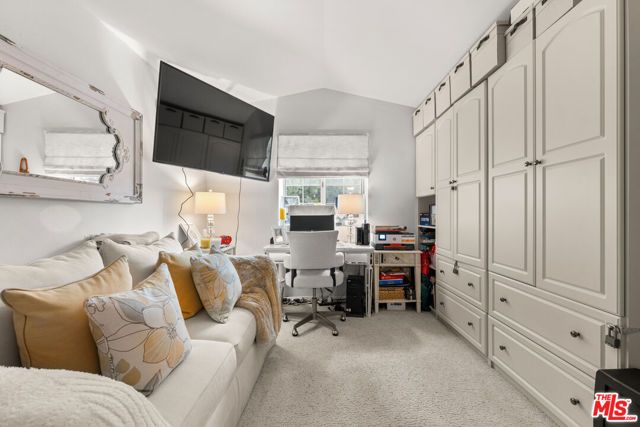 7282 Woodvale Court, West Hills (los Angeles), CA 91307