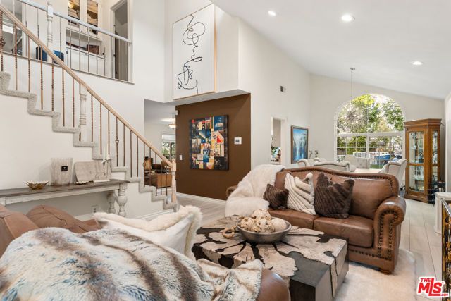 7282 Woodvale Court, West Hills (los Angeles), CA 91307