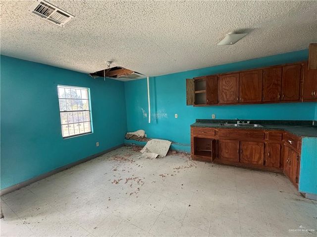 3117 S Spanish Palms Drive, Mercedes, TX 78570