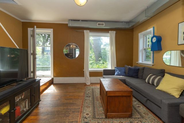 3031 17th Avenue S, Minneapolis, MN 55407