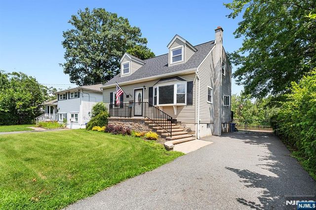 102 Island Avenue, Little Falls, NJ 07424