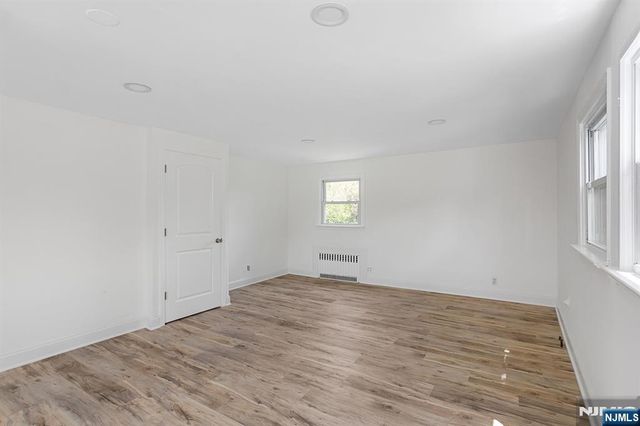 102 Island Avenue, Little Falls, NJ 07424
