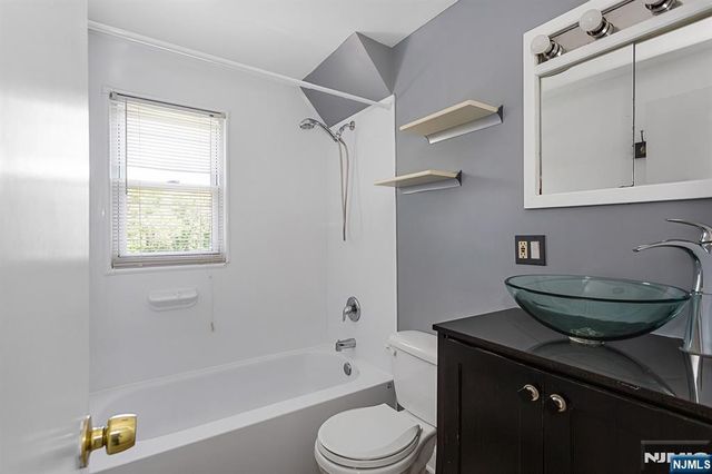 102 Island Avenue, Little Falls, NJ 07424