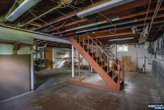102 Island Avenue, Little Falls, NJ 07424