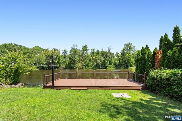 102 Island Avenue, Little Falls, NJ 07424