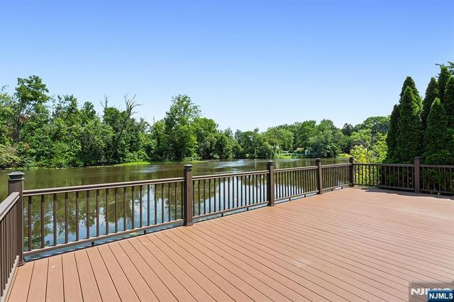 102 Island Avenue, Little Falls, NJ 07424