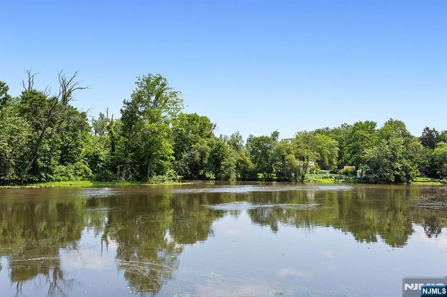 102 Island Avenue, Little Falls, NJ 07424