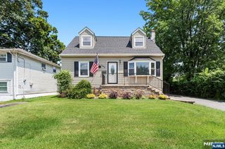 102 Island Avenue, Little Falls, NJ 07424