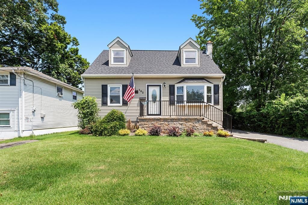 102 Island Avenue, Little Falls, NJ 07424