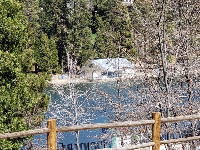 24155 San Moritz, Crestline, CA 92325