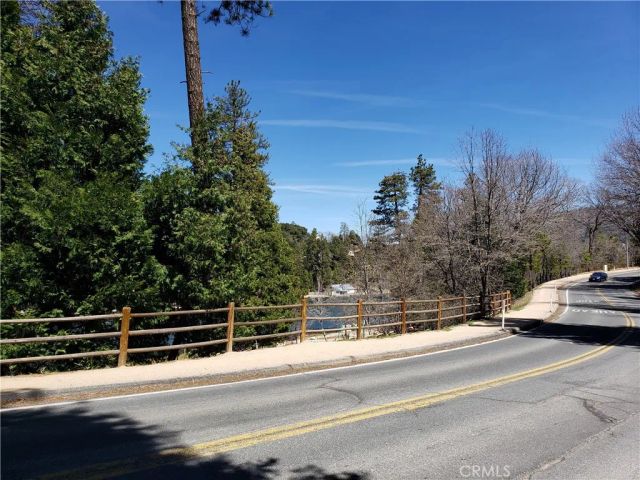 24155 San Moritz, Crestline, CA 92325
