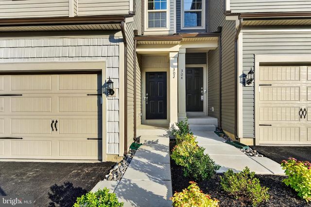 302 MILTON STAMP DR, Glen Mills, PA 19342