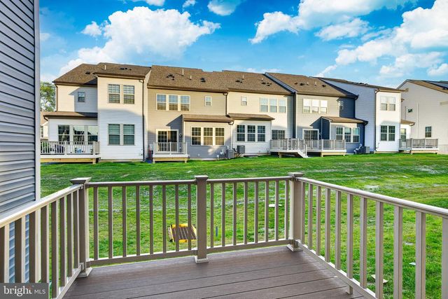 302 MILTON STAMP DR, Glen Mills, PA 19342