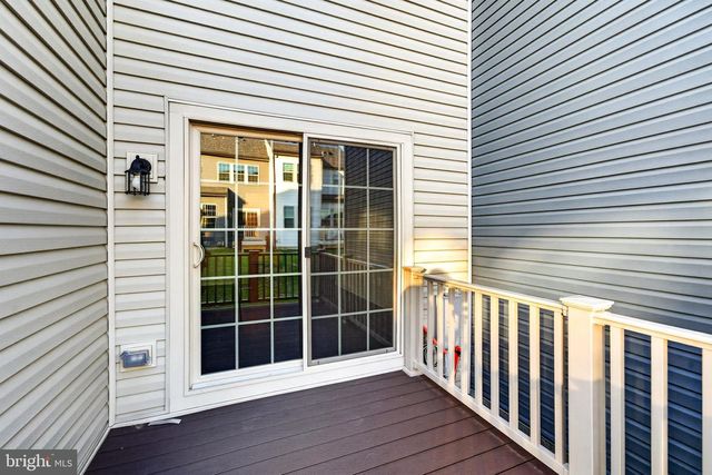 302 MILTON STAMP DR, Glen Mills, PA 19342