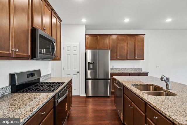 302 MILTON STAMP DR, Glen Mills, PA 19342