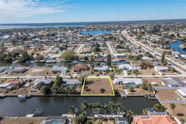 109 BALDWIN COURT SE, Port Charlotte, FL 33952