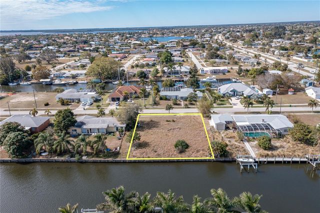 109 BALDWIN COURT SE, Port Charlotte, FL 33952