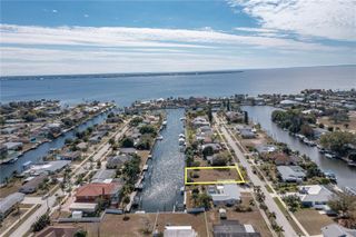 109 BALDWIN COURT SE, Port Charlotte, FL 33952