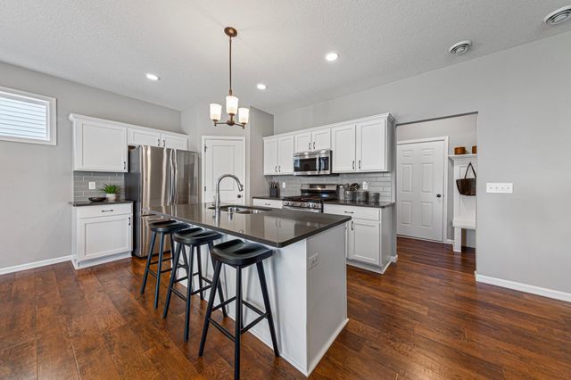 6870 102nd Street S, Cottage Grove, MN 55016