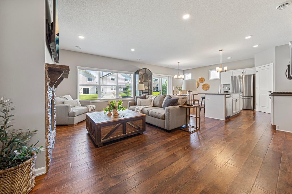 6870 102nd Street S, Cottage Grove, MN 55016 — photo 3