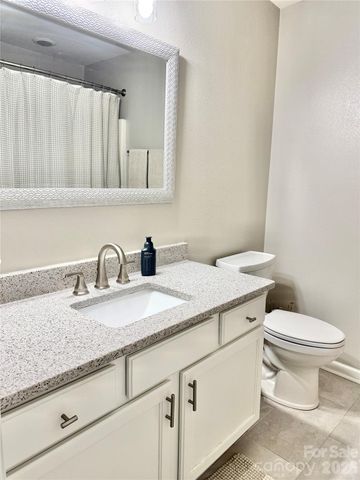 3991 Town Center Road, Harrisburg, NC 28075