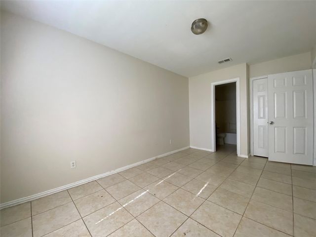 1816 Bessie Street, Fort Worth, TX 76104