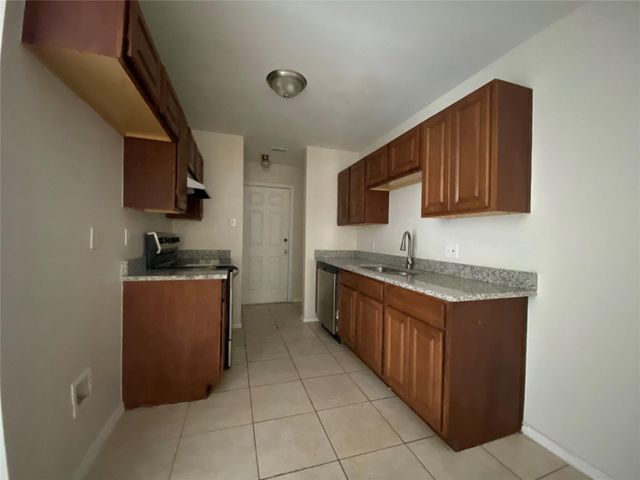1816 Bessie Street, Fort Worth, TX 76104