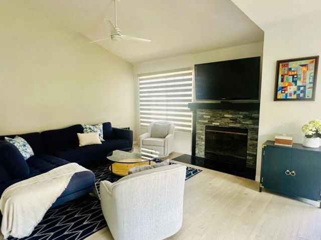 4165 Porte de Merano 152, San Diego, CA 92122