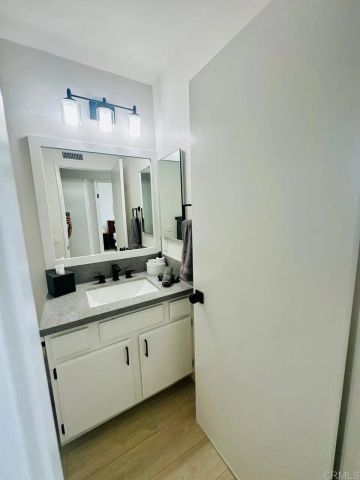 4165 Porte de Merano 152, San Diego, CA 92122