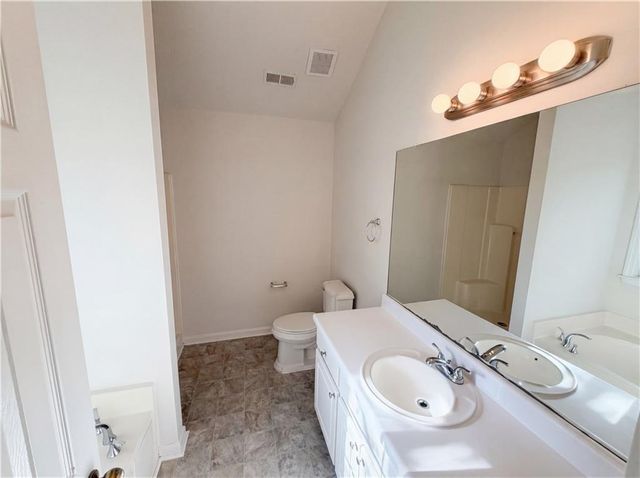 12 River Park Court, Newnan, GA 30265