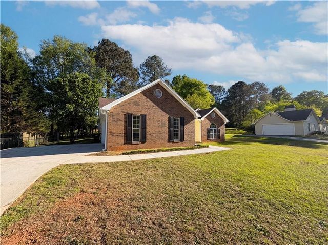 12 River Park Court, Newnan, GA 30265