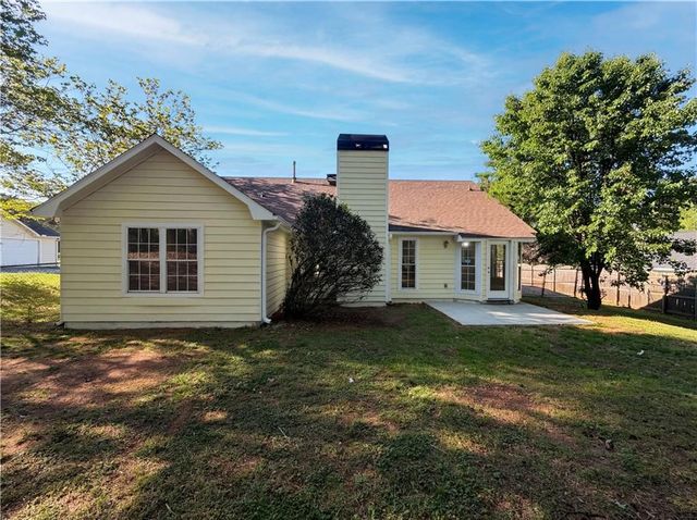 12 River Park Court, Newnan, GA 30265