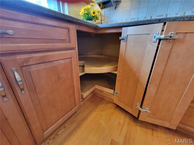 3568 Queens Hill Drive, Oakville, MO 63129