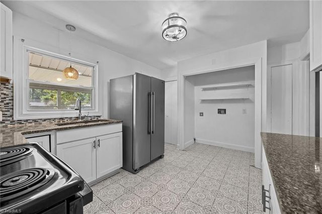 5615 Plantation Drive, Winston-salem, NC 27105