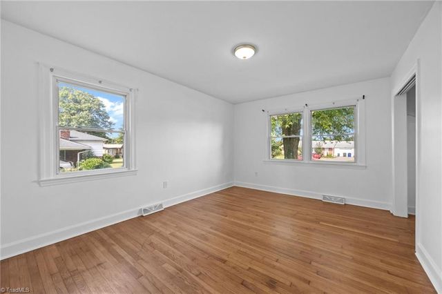 5615 Plantation Drive, Winston-salem, NC 27105