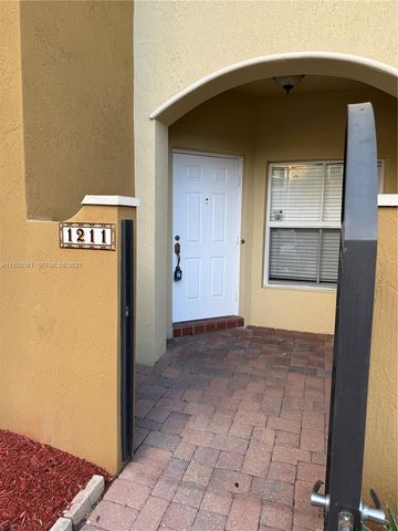 2851 W Prospect Rd 1211, Tamarac, FL 33309