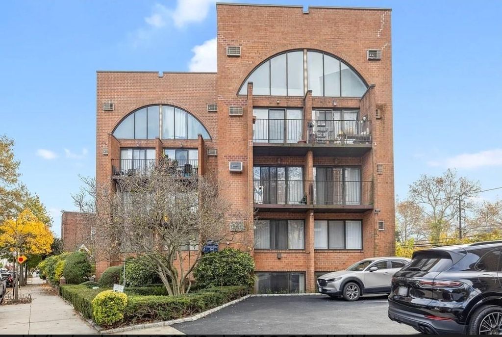 84-62 Austin Street C007, Kew Gardens, NY 11415