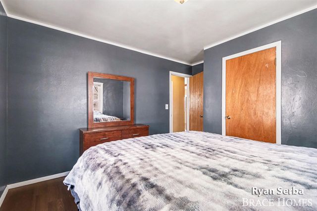 960 35th Street, Wyoming, MI 49509