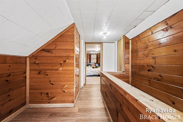 960 35th Street, Wyoming, MI 49509
