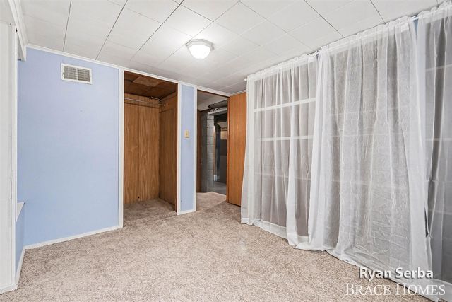 960 35th Street, Wyoming, MI 49509