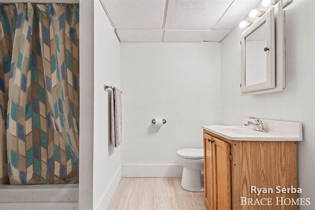 960 35th Street, Wyoming, MI 49509