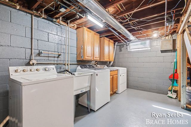 960 35th Street, Wyoming, MI 49509