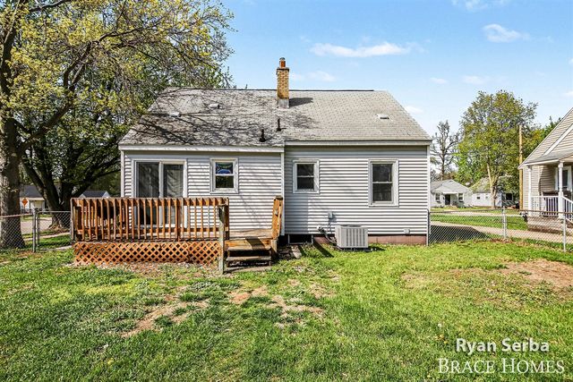 960 35th Street, Wyoming, MI 49509