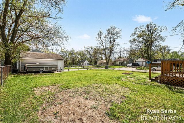 960 35th Street, Wyoming, MI 49509