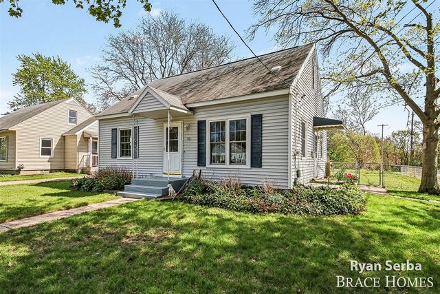 960 35th Street, Wyoming, MI 49509