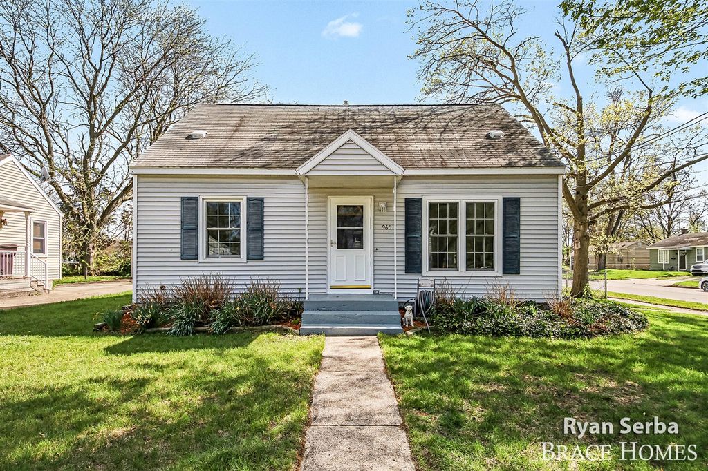 960 35th Street, Wyoming, MI 49509